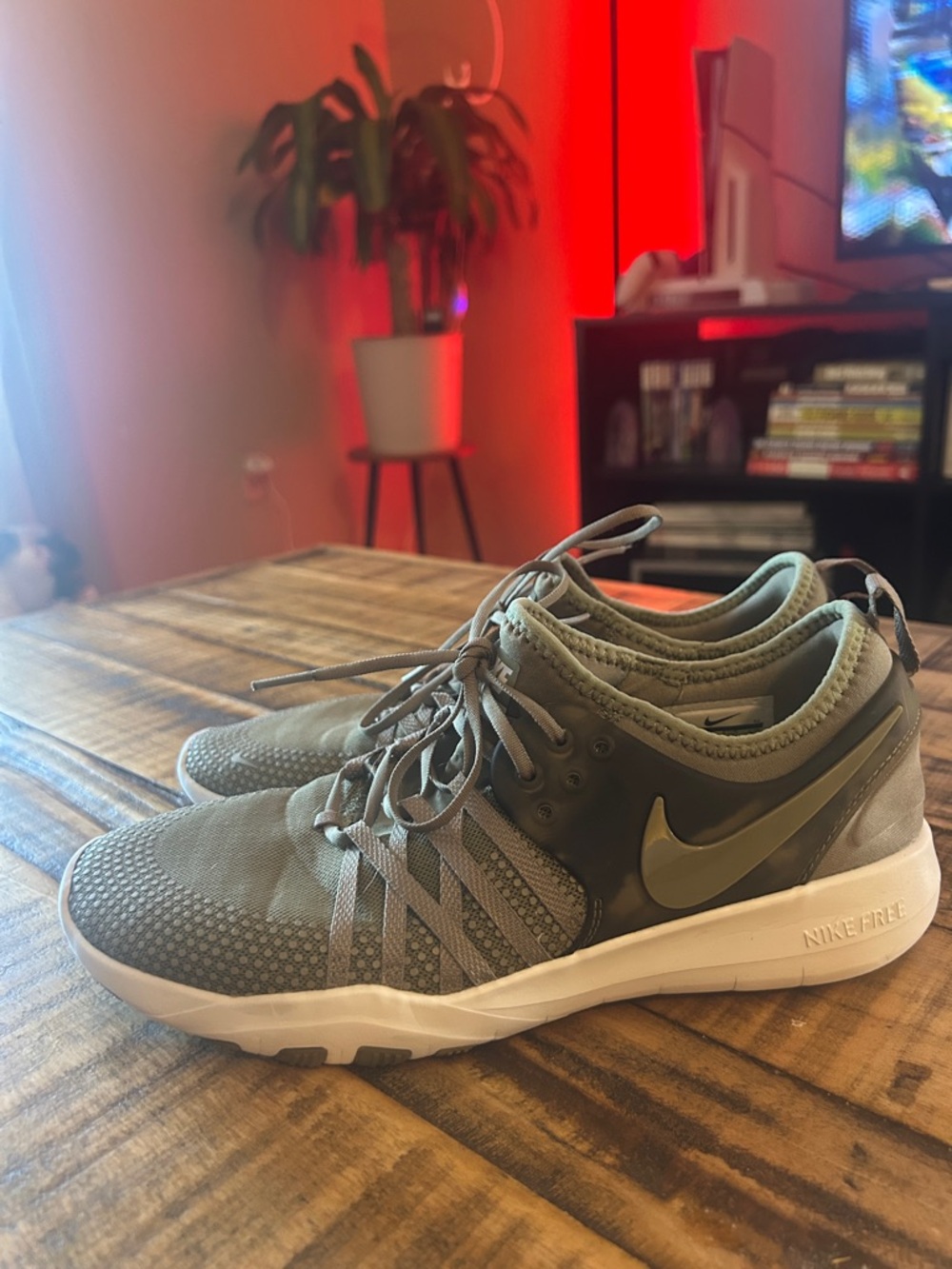 ⚡SALE Women’s NIKE Free TR Trainer Army Green Shoes - Size 8.5 - Picture 7 of 13